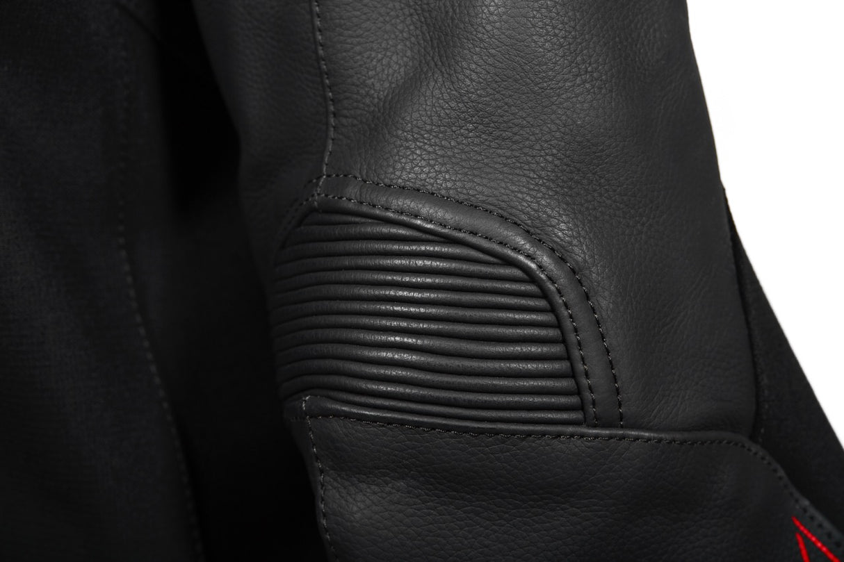 (c8a123cda57e9d4cdedf4a8ba13688b5)