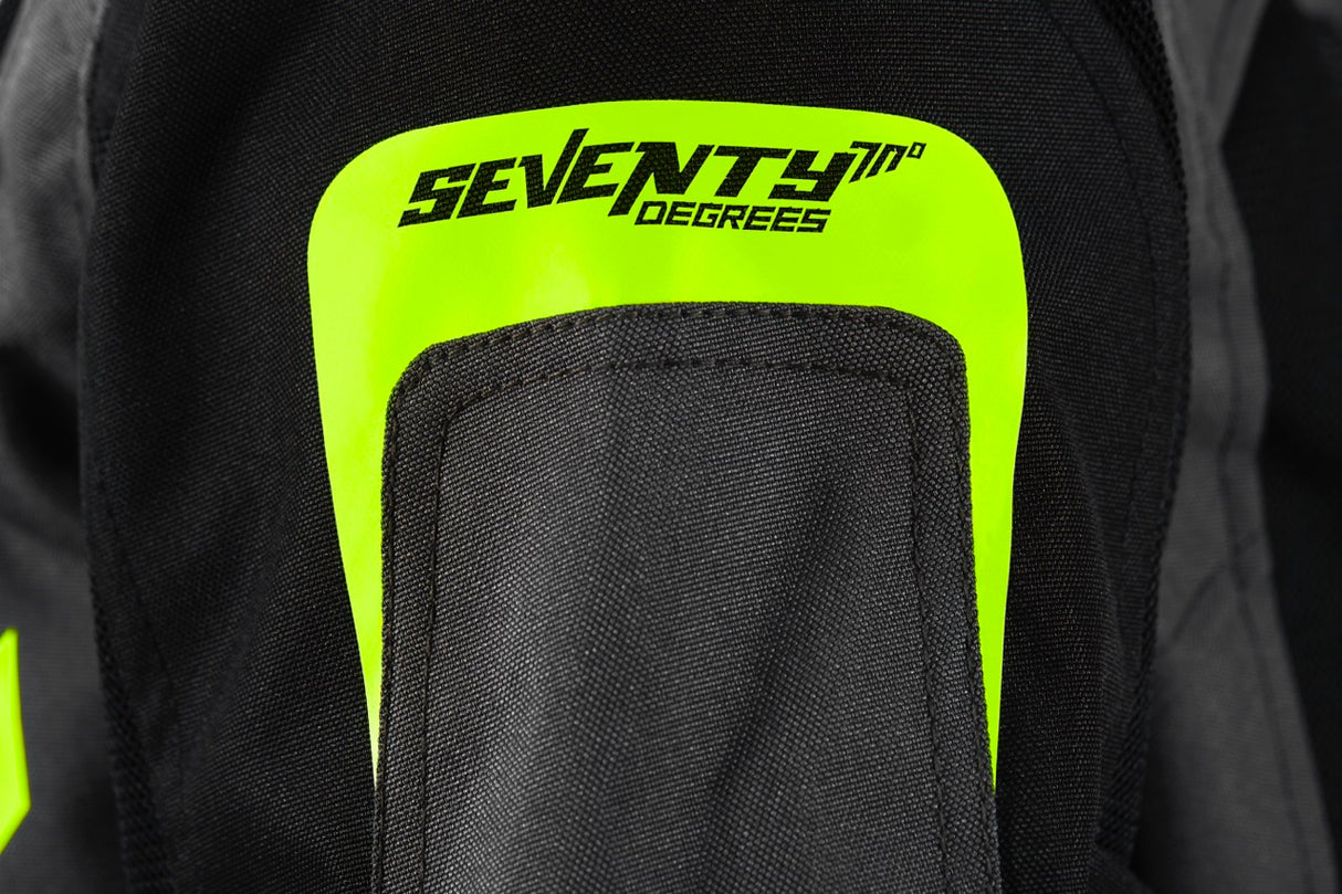 (fb683ebe01e8e07e3f7bb15786db68d3)