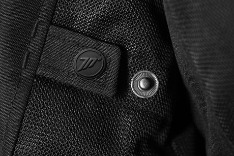 (fee5d8423486ca3285a2df8c793dad71)