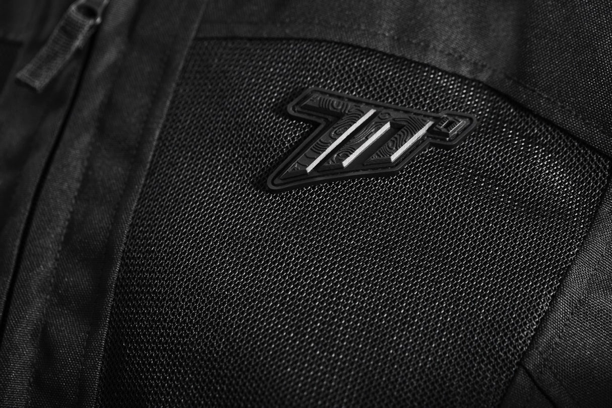 (c4ec69d0e46b2c2d2ca2e1210c8abe9a)