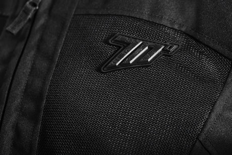 (c4ec69d0e46b2c2d2ca2e1210c8abe9a)